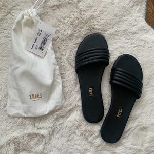 TKEES Serena Slide